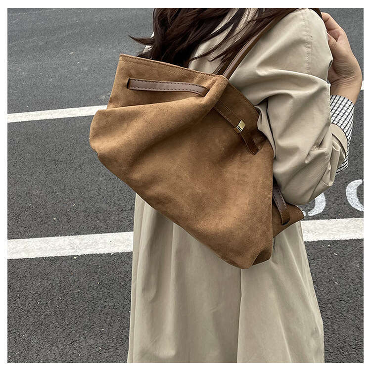 Autumn New Fashionable Frosted Handbag Simple Retro Green Underarm Large Capacity Commuting Bag - view 8
