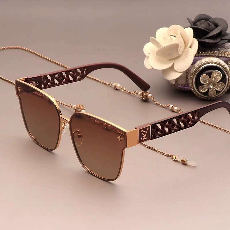 Luxury Brand Designer Sunglasses 2026 New Top Luxury Fashion For Women Trendy Street Style High-Quality UV Protection Sunglasses High-End Travel Whole