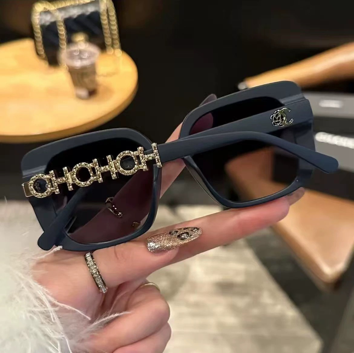 Luxury High-end Polarized Sunglasses Suitable For Driving And Travel With UV Protection Function, Suitable For Women's Outdoor Classic Fashion Gl