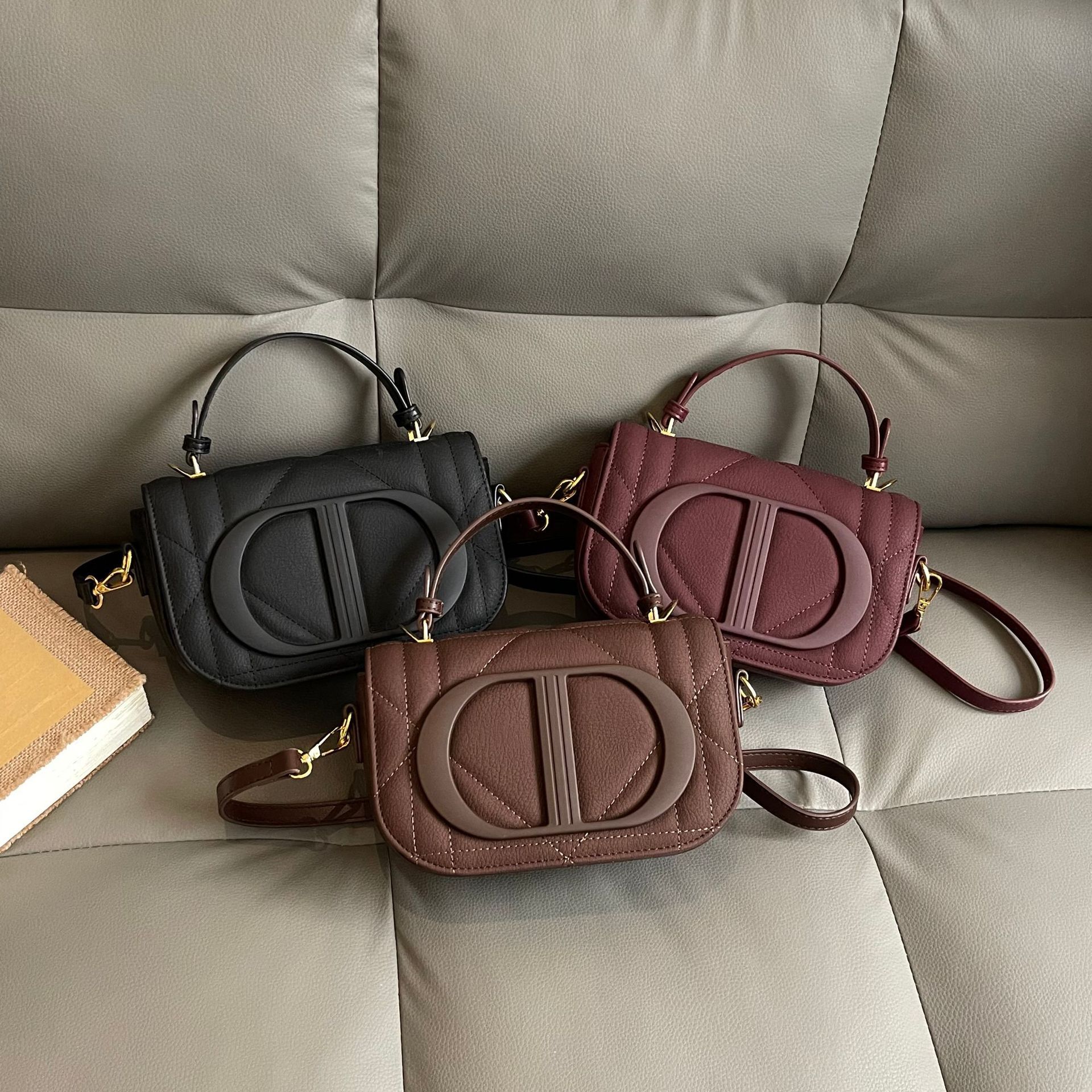 Designer bag Versatile Quilted Saddle Bags Retro Light Luxury High-End Single Shoulder Crossbody Style Handbag Small Square Bag - view 3