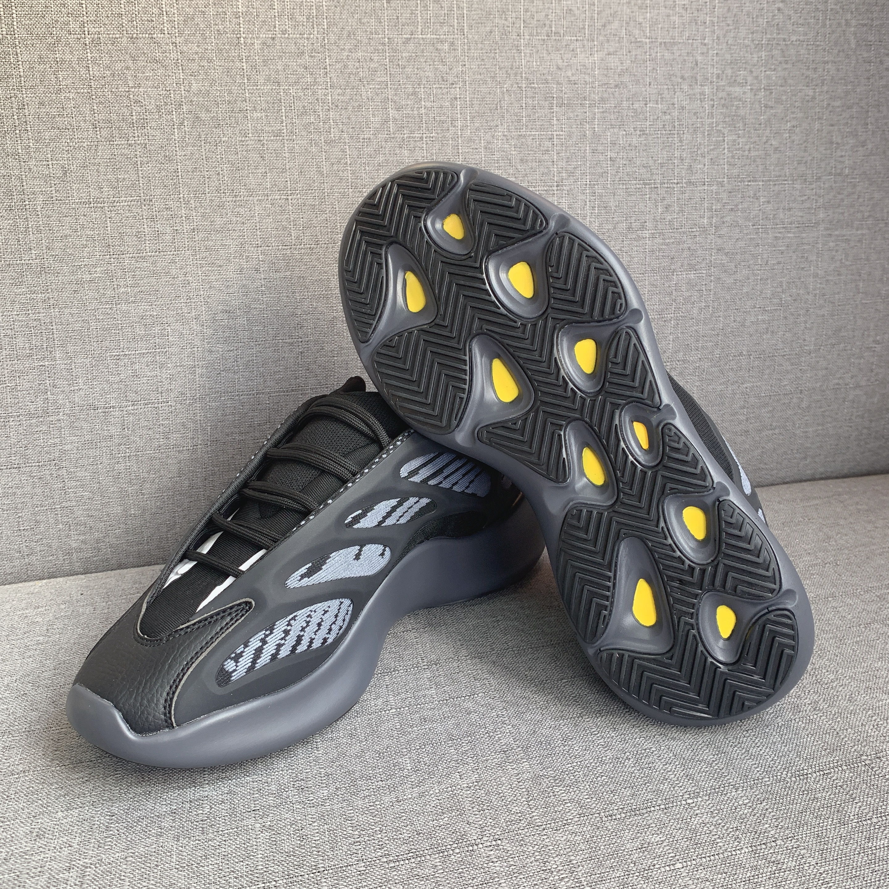 Luxury Running Shoes Fashionable and comfortable sports shoes soft and skin friendly lightweight and breathable trendy sports shoes Free shipping