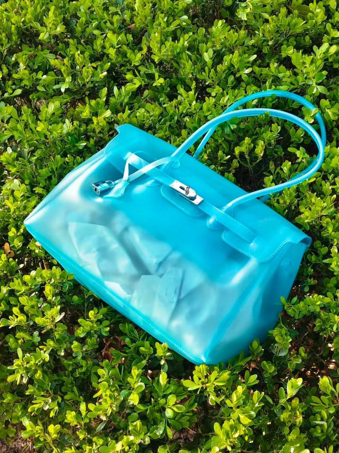 Shoulder Bag Jelly Bag Summer New Commuter Tote Bag Fashionable Transparent Large-capacity Underarm Bag Women's Bag.