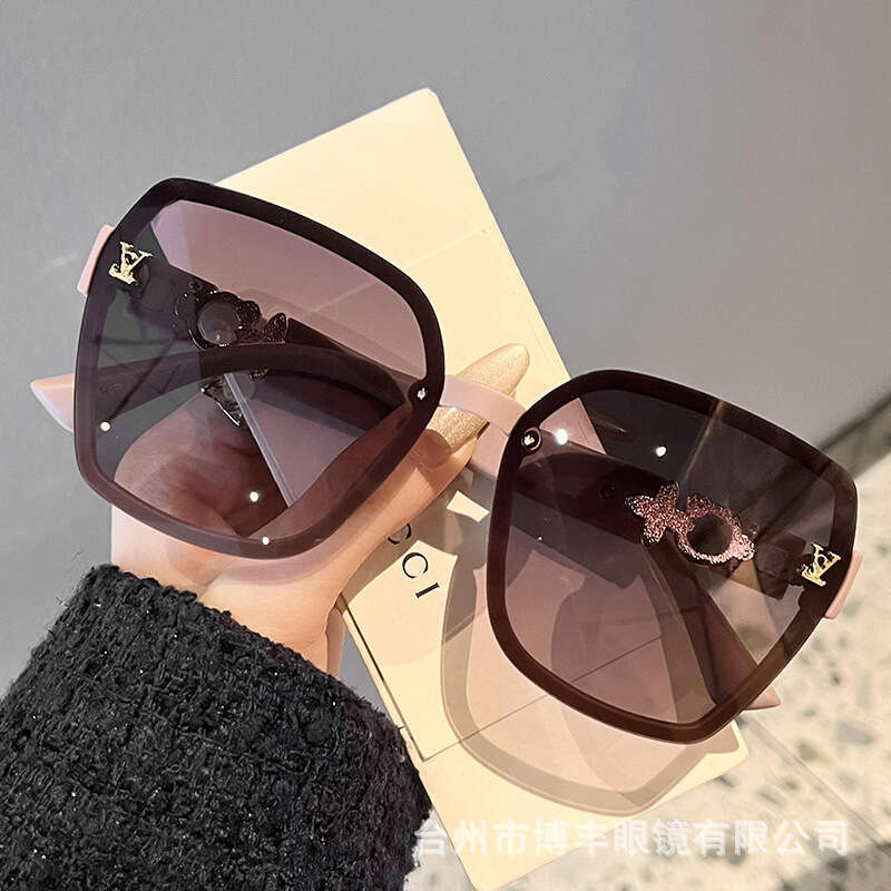 Luxury Brand Designer Sunglasses 2026 New Model Pearl-Studded Multiangular Large Frame High-Quality Polarized Sunglasses For Women, Korean Style, Blac