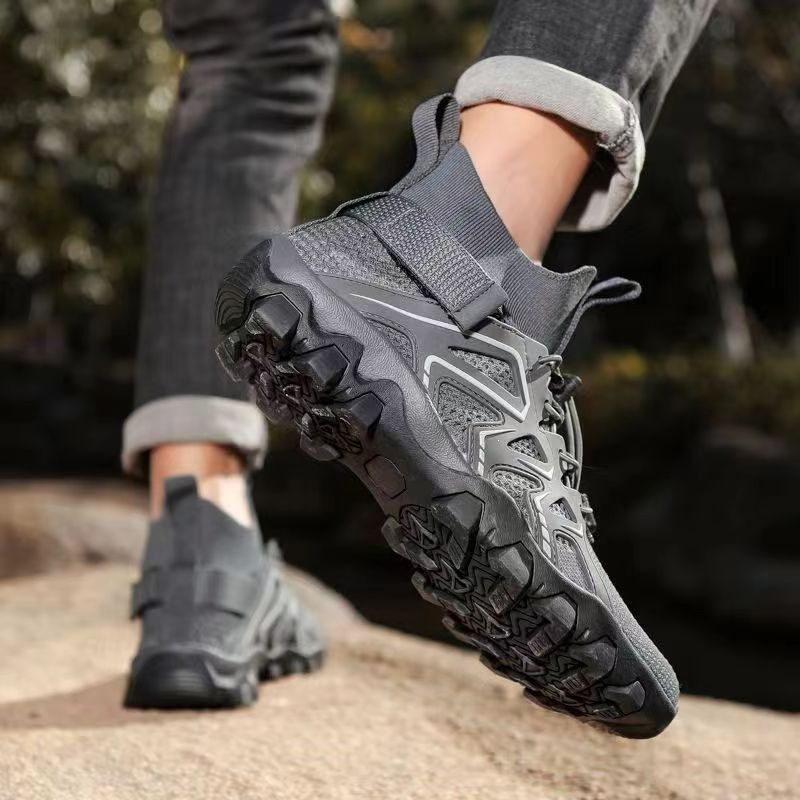 2026 New Men's Hiking Shoes Lightweight Breathable Mesh Outdoor Trekking Sneaker