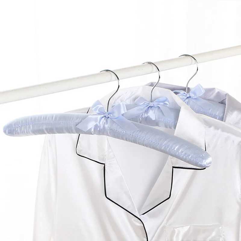 1PC Satin Padded Hanger Silk Wrapped Clothes Hanger Clothes Hanging Silver Hook Sponge Hangers Clothes Shop Display Hangers C260520