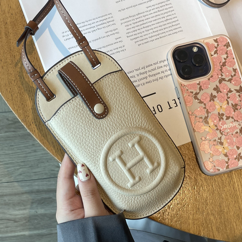 2026 popular women's phone new fashionable and super trendy crossbody bag, stylish small bag for mobile phones, genuine cowhide leather