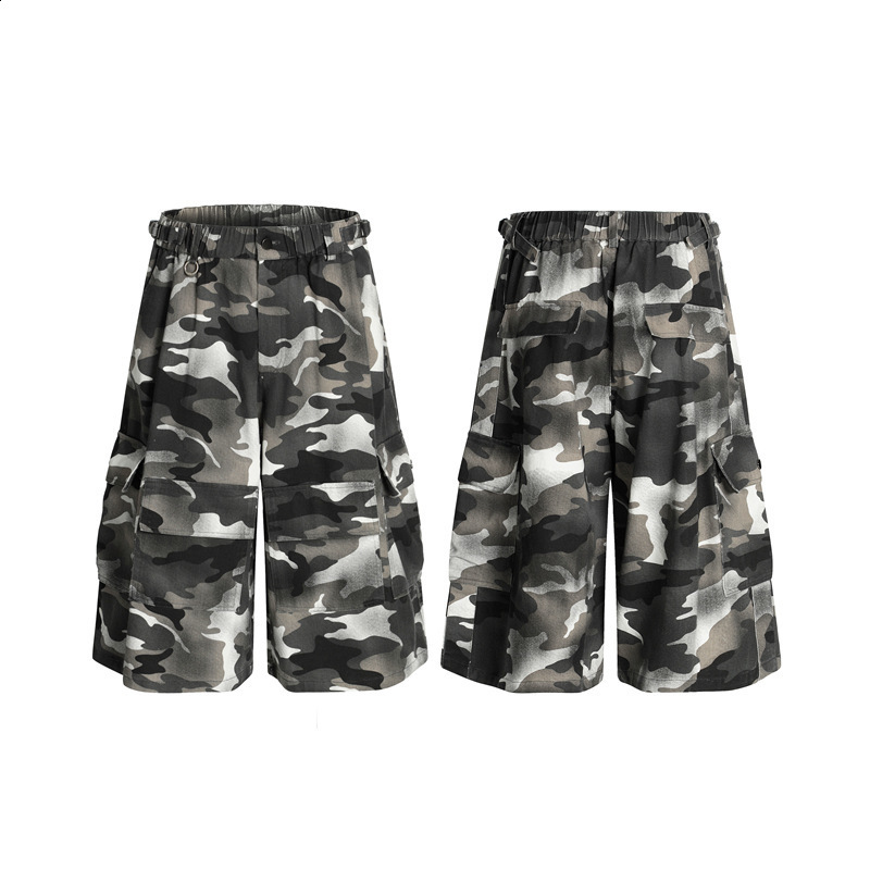 Multi-pocket White Camouflage Cargo Shorts Loose Wide-leg Calf-length Pants 240806