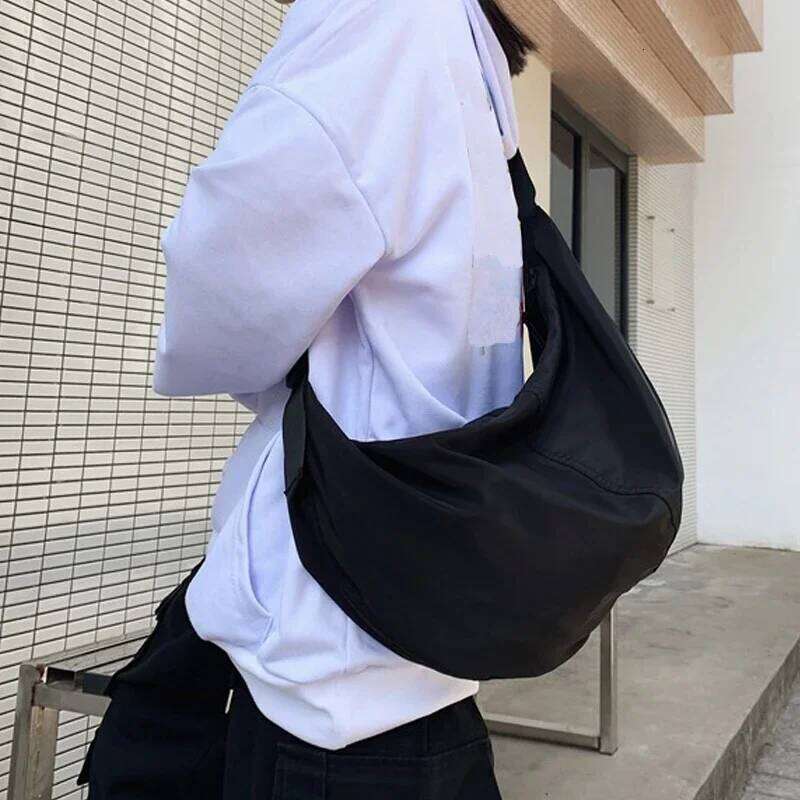 Oxford cloth dumpling for women, trendy and cool couple, lazy style crossbody large capacity student class shoulder bag
