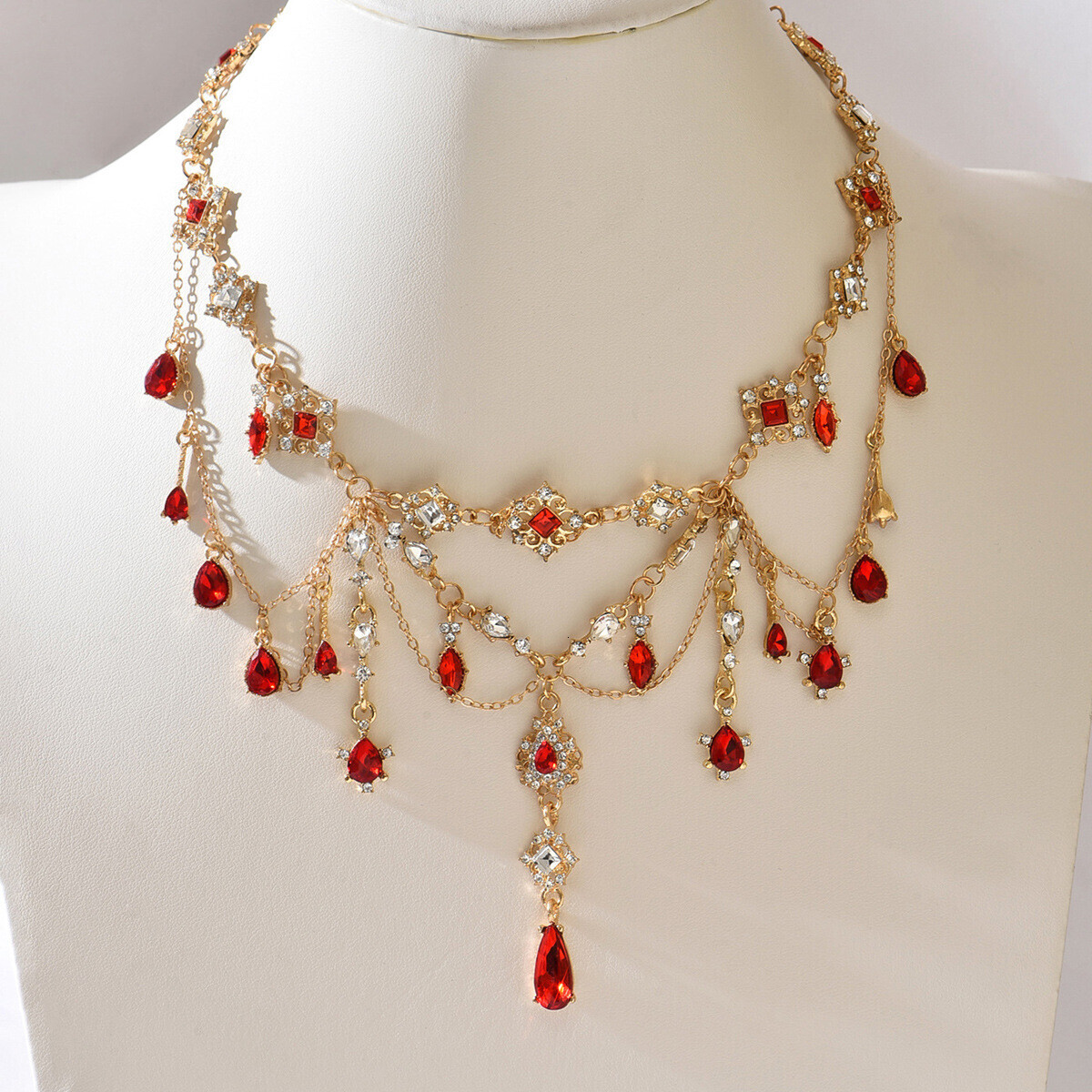 Gothic necklace wholesale, heavy industry tassel red gemstone pendant, high-end retro French layered collarbone chain for women