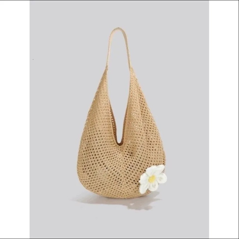 Large-capacity woven bag womens shoulder underarm bag for summer seaside leisure and vacation beach bag woven dumpling bag