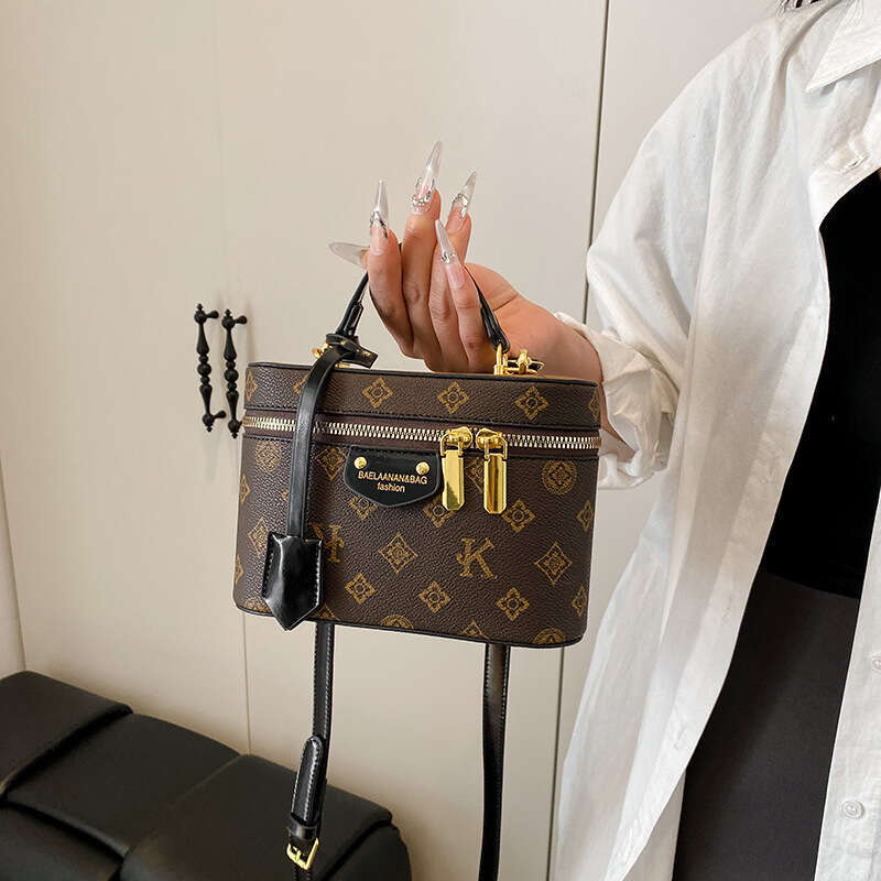 Women's New Korean Fashion Elegant Retro Chain Box High-end Versatile Shoulder Crossbody Bag0