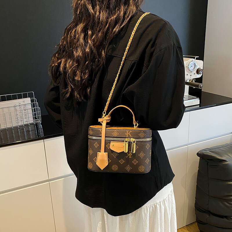 Women's New Korean Fashion Elegant Retro Chain Box High-end Versatile Shoulder Crossbody Bag0