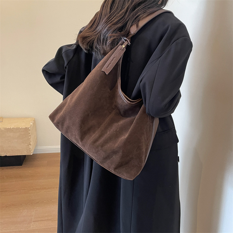 Designer Bag New Suede Single Shoulder Tote Fashionable Simple Lazy Style Large Capacity Women's Handbag Bucket Mommy Bag - view 3