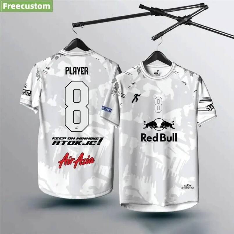 Unisex streetwear football jersey. Oversized fit, retro style, short sleeves, breathable mesh fabric. Casual hip-hop design. Suitable for everyday wea
