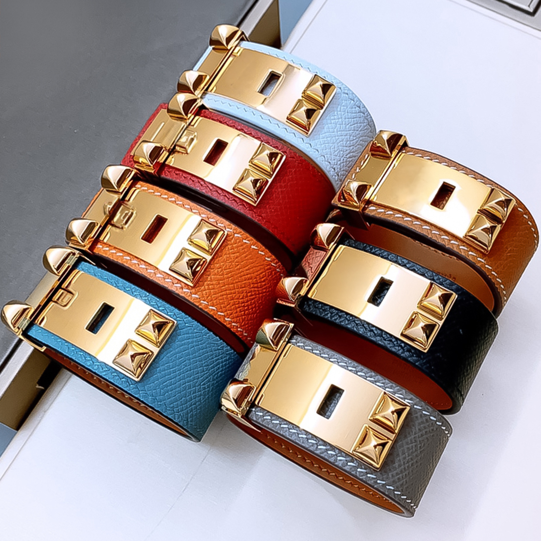 Designer Bracelet for Women Stainless Steel 18K Gold Plated Bangle Curved Leather Bangles Luxury Jewlery Designer for Women Premium Free Shipping Buy One Get One