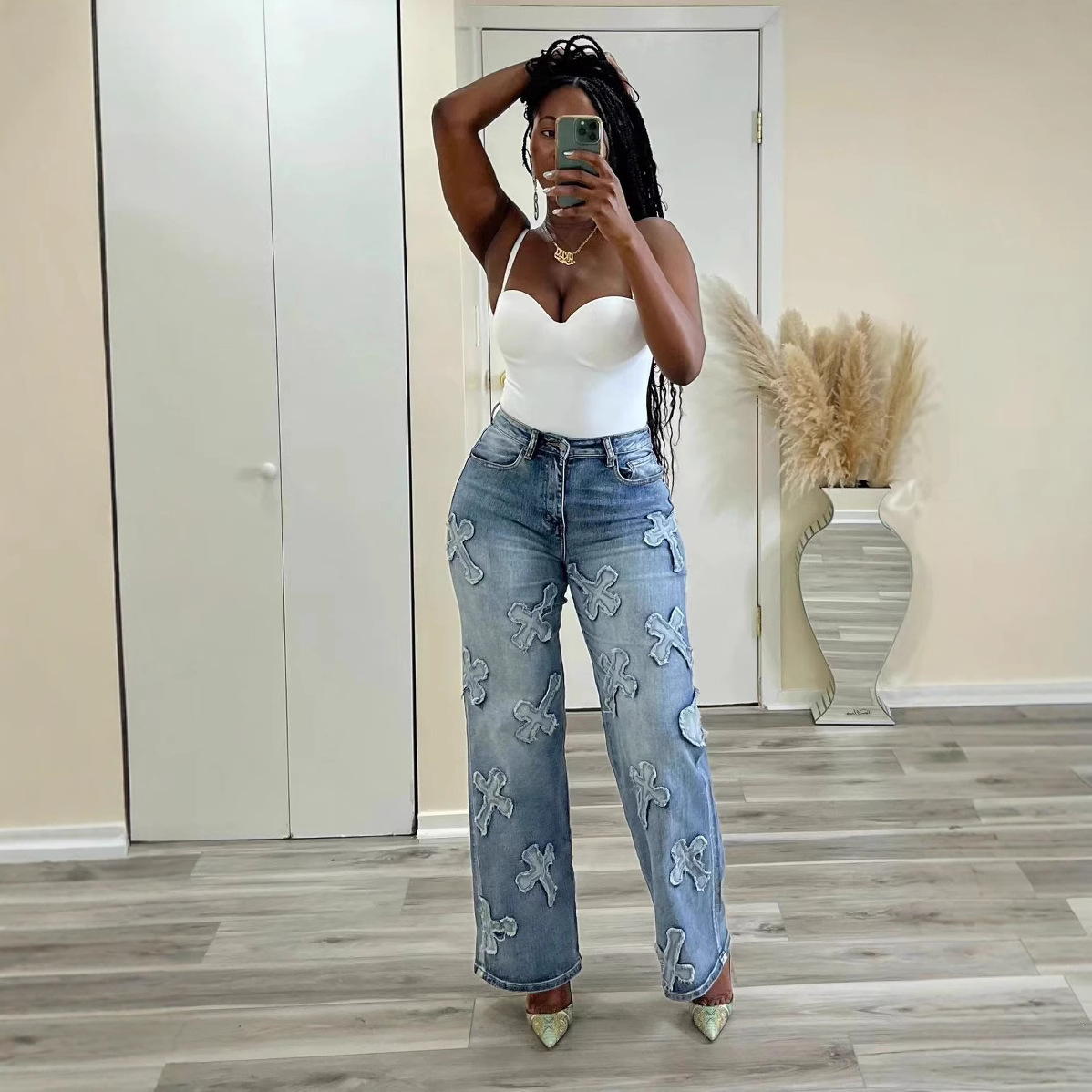 Luxury Women's Designer Jeans With High-end Embroidery European And American Sexy Lifting Buttocks Washed Denim Straight Leg Pants With Tassel De - view 6