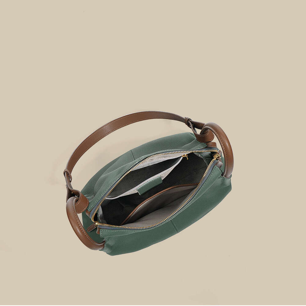 Genuine Leather Pillow Bag New Arrival Commuter Luxury Crossbody Shoulder Tote Bag Women Real Leather Large Capacity Handbag CKS