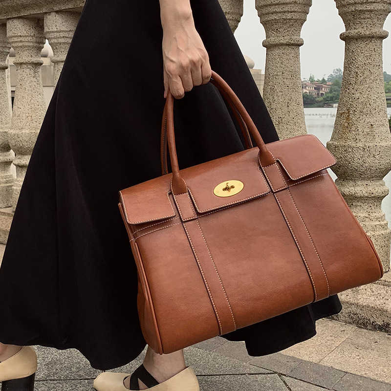 New trendy soft leather tote bag with oil-wax finish for comfortable commuting, large capacity, hand-held, single shoulder strap, crossbody design H26