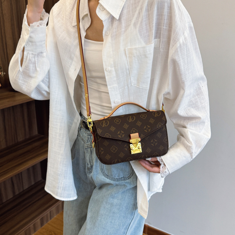 Designer Bag High-end luxury handbag women, small square bag, 2026 new vintage fashion versatile shoulder and crossbody bag for women