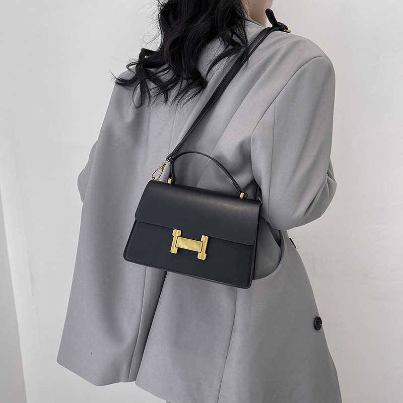 Designer Bag 2026 New Fashion Trend Korean Style Casual Solid Color Small Square Bag, Versatile Textured Shoulder, Handheld, and Crossbody Bag