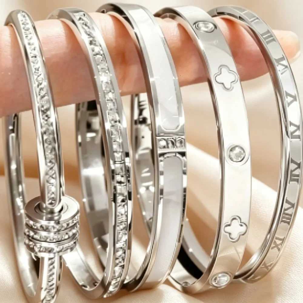 5pcs/Set Minimalist Elegant Luxury Sparkling Bangle Bracelets High-End Titanium Steel Bracelets For Women H260522 - view 5