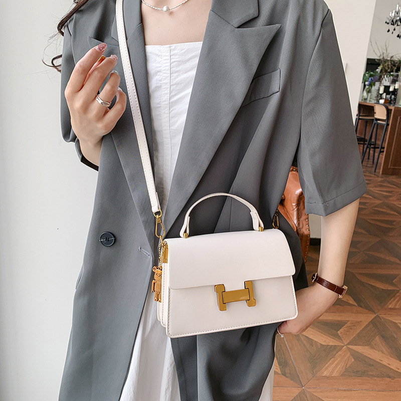 Designer Bag 2026 New Fashion Trend Korean Style Casual Solid Color Small Square Bag, Versatile Textured Shoulder, Handheld, and Crossbody Bag