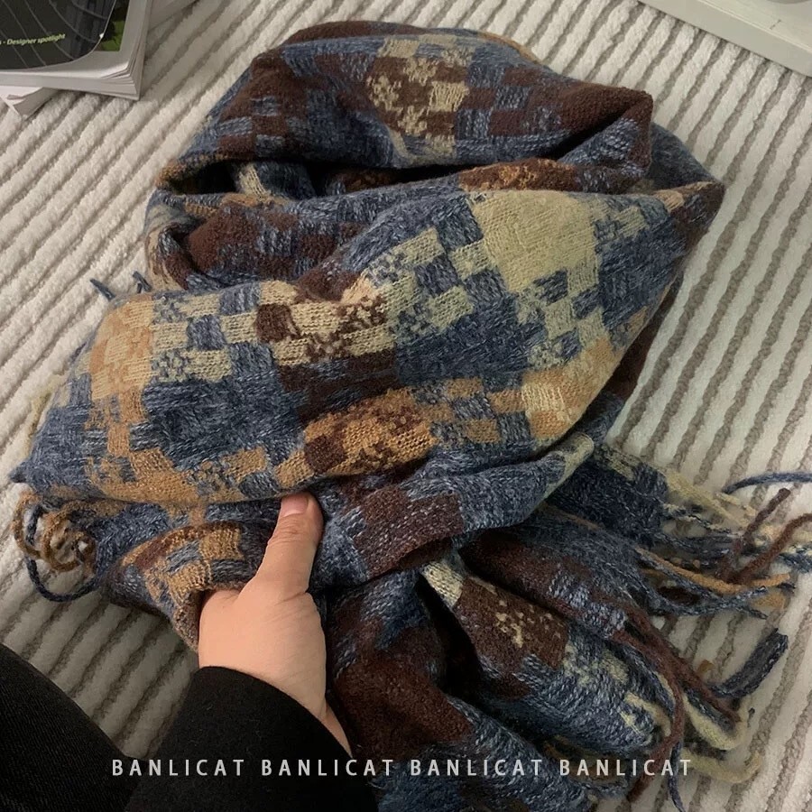 Luxury Brand Designer Womens Winter Plaid Scarf Thick Warm Tassel Long Shawl Couple Scarves Cozy Soft Stylish Fashion Cold Weather Neck Warmer Wrap St
