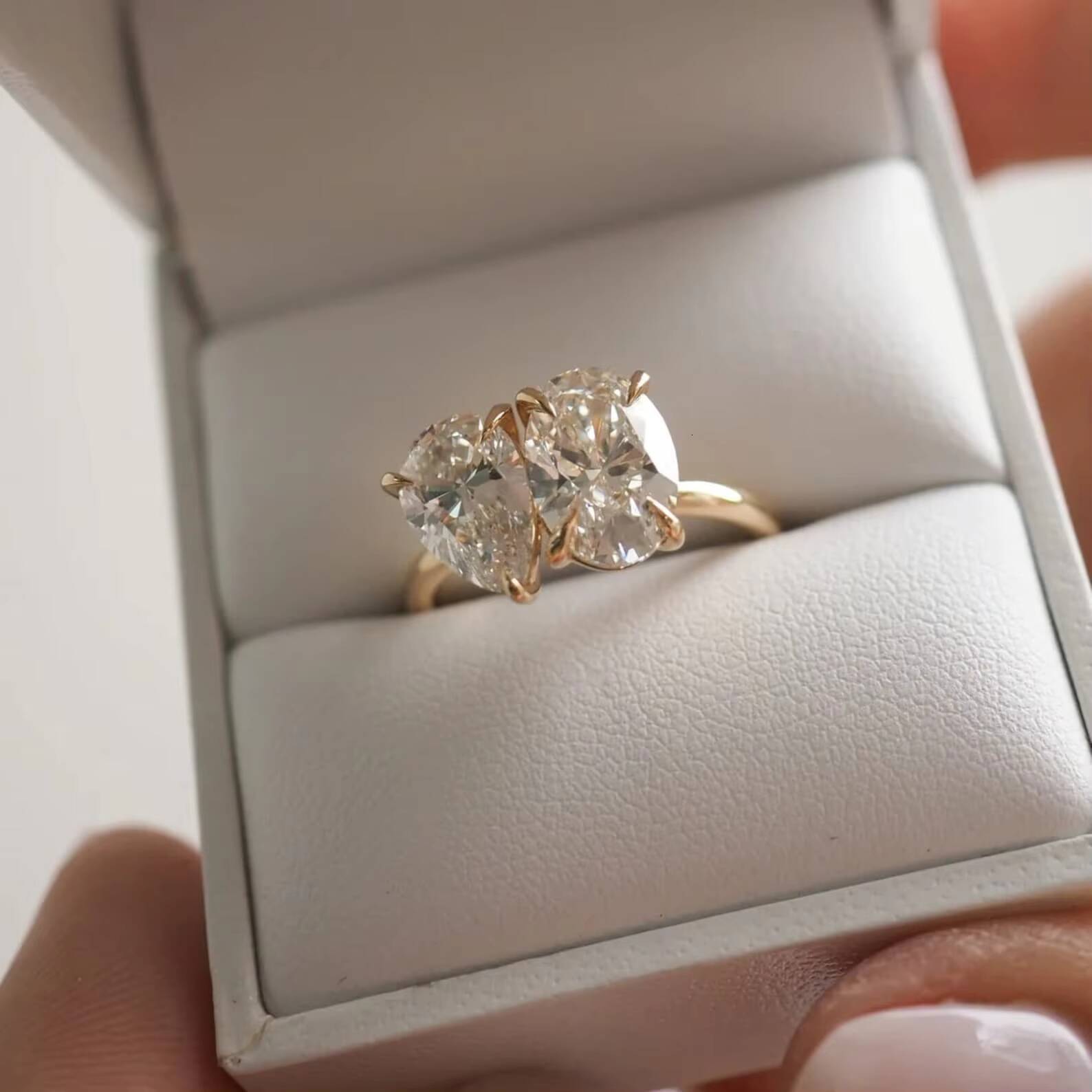 10k 14k 18k Solid Real Gold Vvs Moissanite Diamond Toi Et Moi Engagement Ring Pear Oval Moissanite Two Stone - view 3