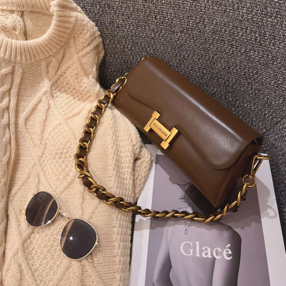 New Arrival Mini Flap Crossbody Bag, Women's Oil Wax Leather Handbag with Detachable Chain Strap, Fits Phone & Daily Essentials