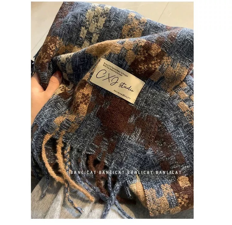 Luxury Brand Designer Womens Winter Plaid Scarf Thick Warm Tassel Long Shawl Couple Scarves Cozy Soft Stylish Fashion Cold Weather Neck Warmer Wrap St