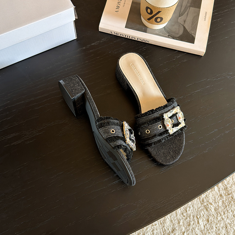 CHENGSHENG Brand 2026 Hot Thick and Comfortable Versatile Outdoor Designer Slippers Fashion Diamond Denim Sandals for Women - view 5