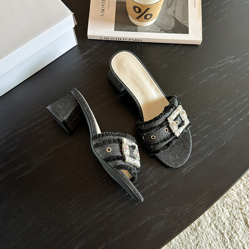 CHENGSHENG Brand 2026 Hot Thick and Comfortable Versatile Outdoor Designer Slippers Fashion Diamond Denim Sandals for Women - view 3