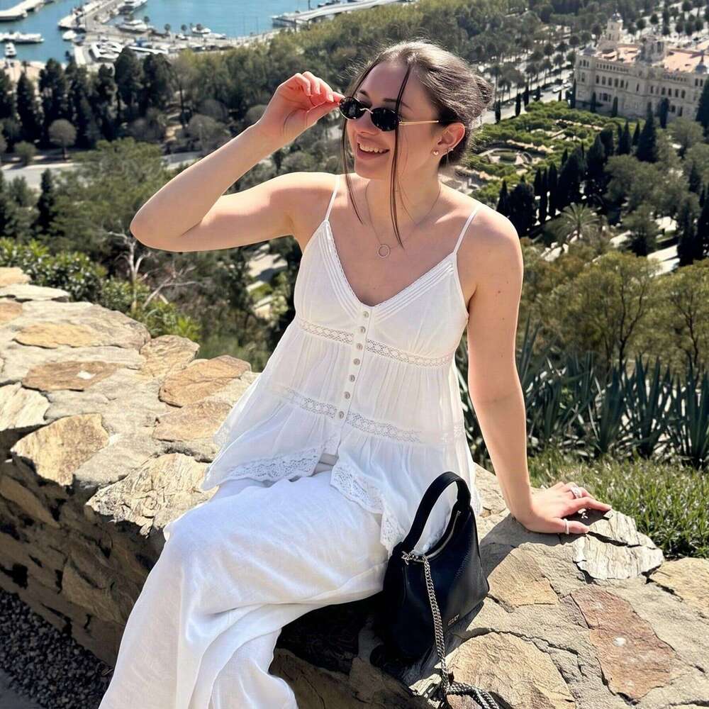 Cross-Border Women's French-Style White Camisole, New Summer Model With Lace Splicing Design, Niche Vacation-Style Top 1d49