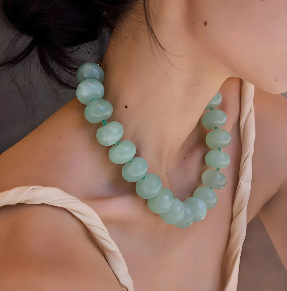 Bohemian Fashion Casual Dopamine Resin Bead Necklace Charms Chunky Jewelry Suitable for Women Daily Vacation Wear260521