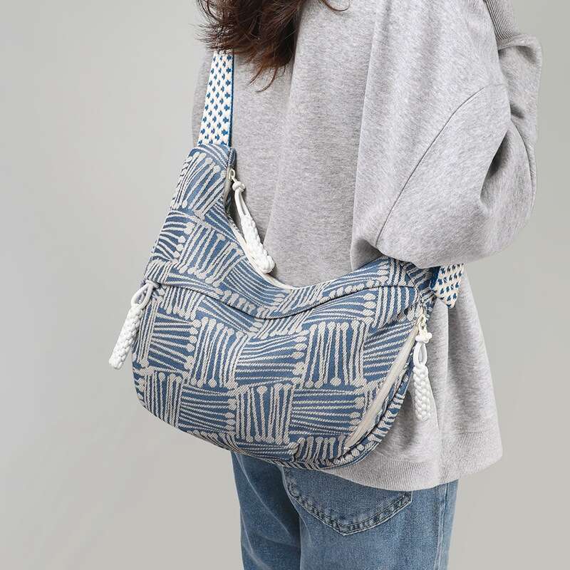 New Summer Women Lightweight Sports Dumpling Bag Large Capacity Portable Crossbody Shoulder Bag Daily Casual Versatile Handbag SENYY