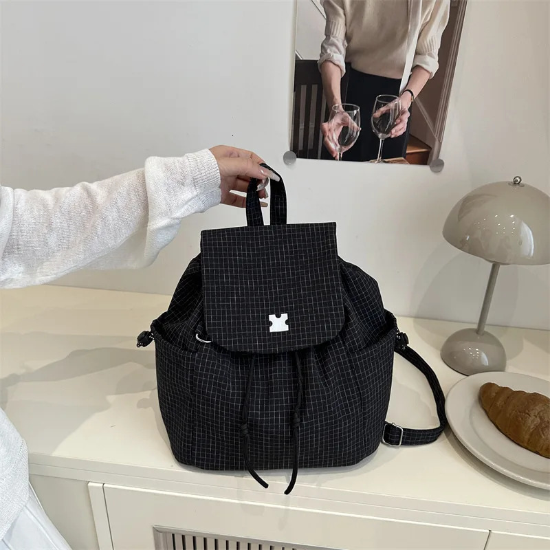 Drawstring Fashion Large Capacity Backpack Versatile Checkered Casual Bag Minimalist Mini Commuting Backpack 260520