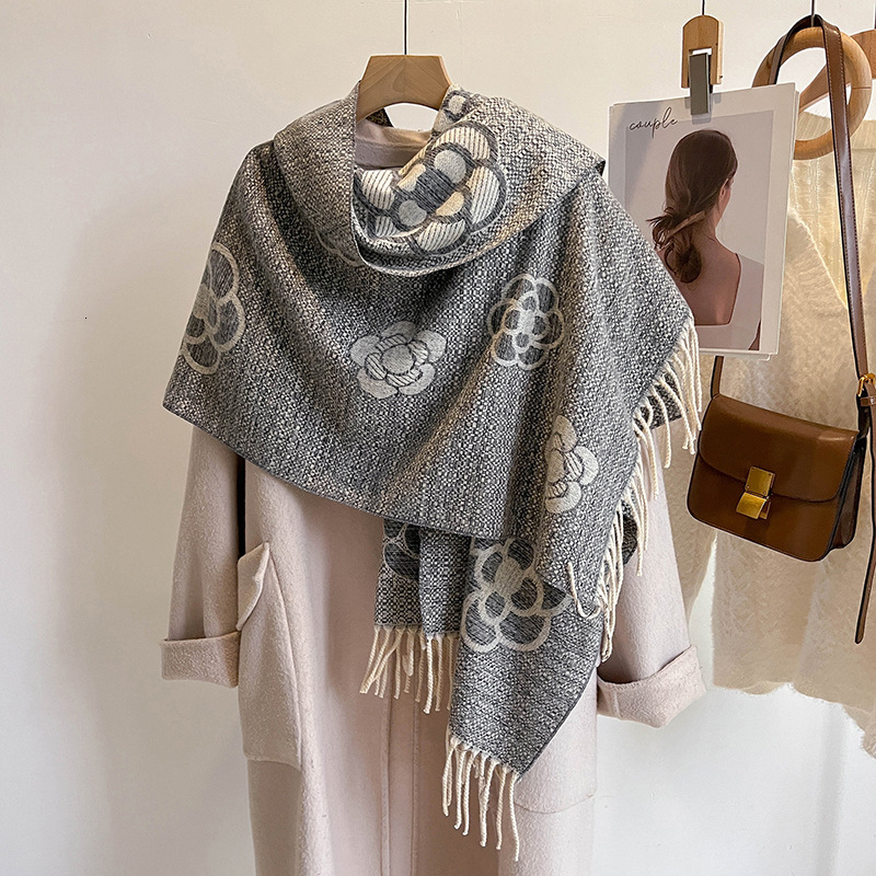 Designer Luxury Scarves For Men And Women Thick And Fashionable Camellia Scarves Multifunctional Shawls Dual-use High-end Warm Neck Classic Scarves