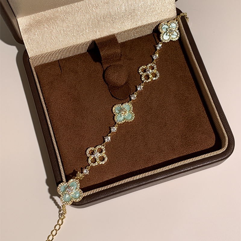 Four-leaf clover women bracelet, light luxury niche design, high-end gift for best friends, 2026 new model bracelet - view 6