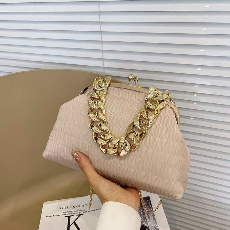 Minimalist Chain Handbag for Women 2025 New Korean Style Fashion Pleated Shoulder Bag Versatile Commuting Crossbody Bag 231123