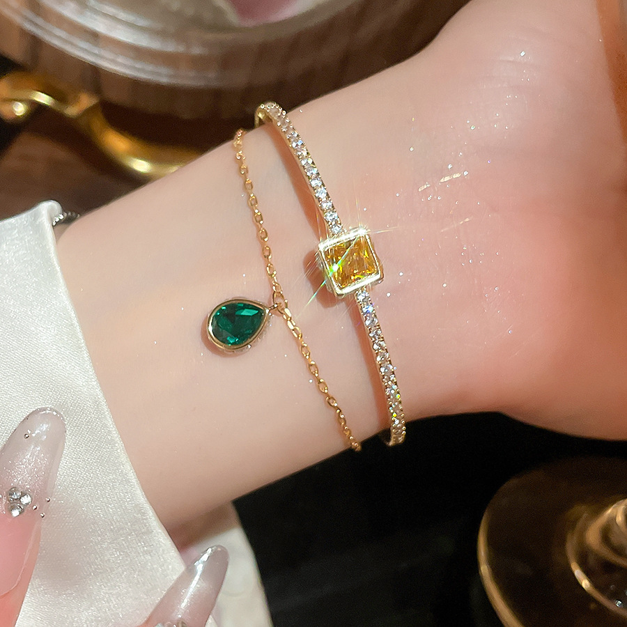 Super Shiny Zircon Square Water Drop Bracelet, Exquisite Palace Style, Elegant and Luxurious, Versatile Jewelry - view 4