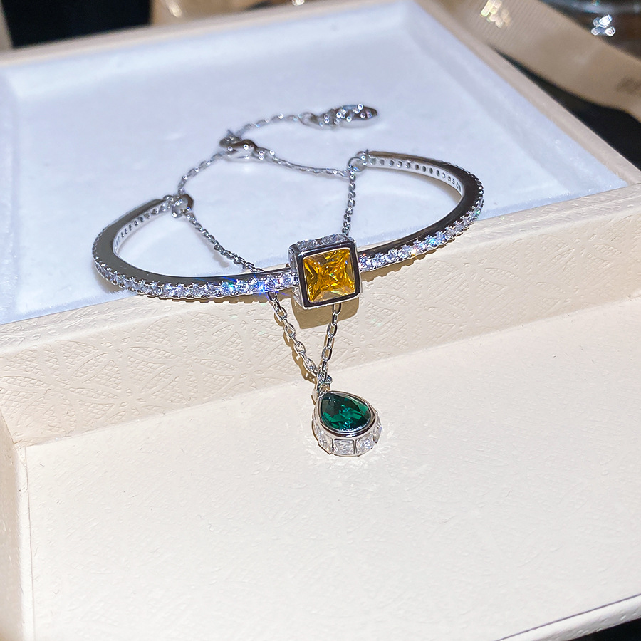 Super Shiny Zircon Square Water Drop Bracelet, Exquisite Palace Style, Elegant and Luxurious, Versatile Jewelry - view 7