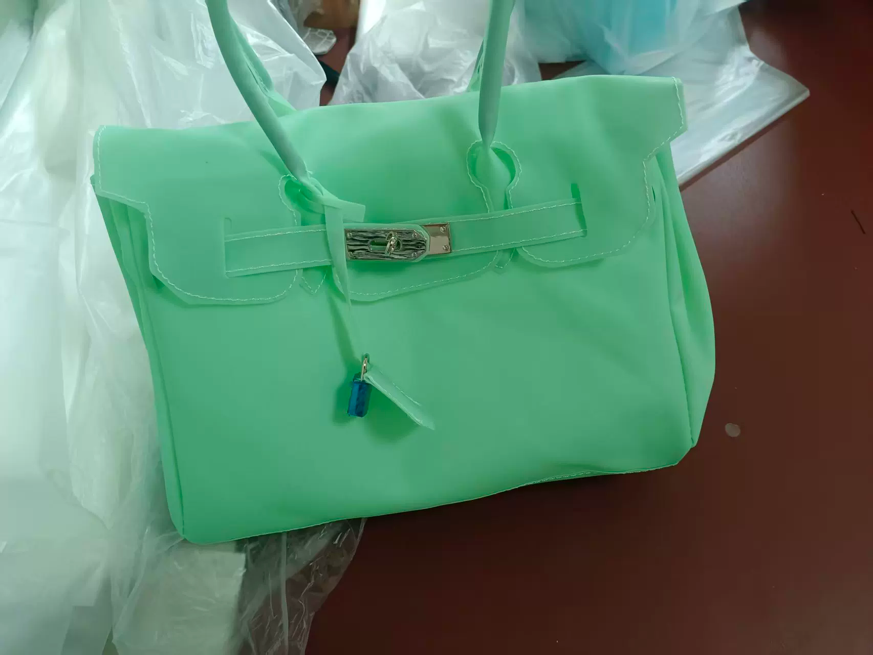 Shoulder Bag Jelly Bag Summer New Commuter Tote Bag Fashionable Transparent Large-capacity Underarm Bag Women's Bag.