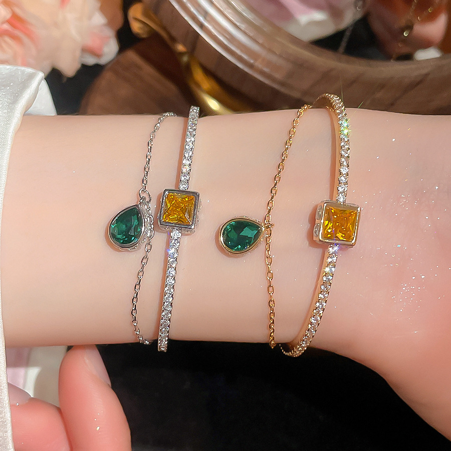 Super Shiny Zircon Square Water Drop Bracelet, Exquisite Palace Style, Elegant and Luxurious, Versatile Jewelry - view 9