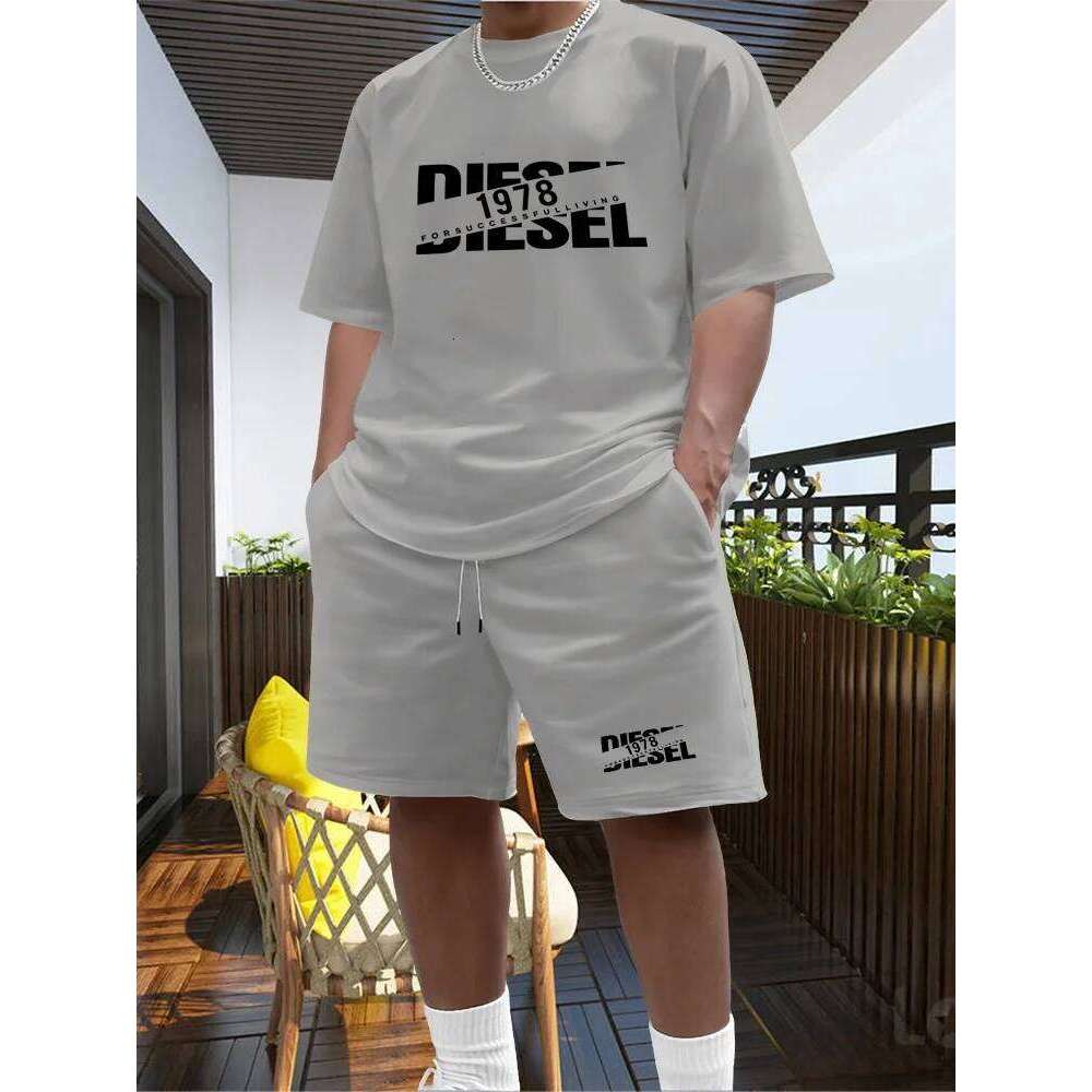 New Trend Hot Item Summer Men's Suit Casual Fashion Sportswear Beach Print Short Sleeved T-shirt Set Jogging T-Shirts Co-ords 26Y0525