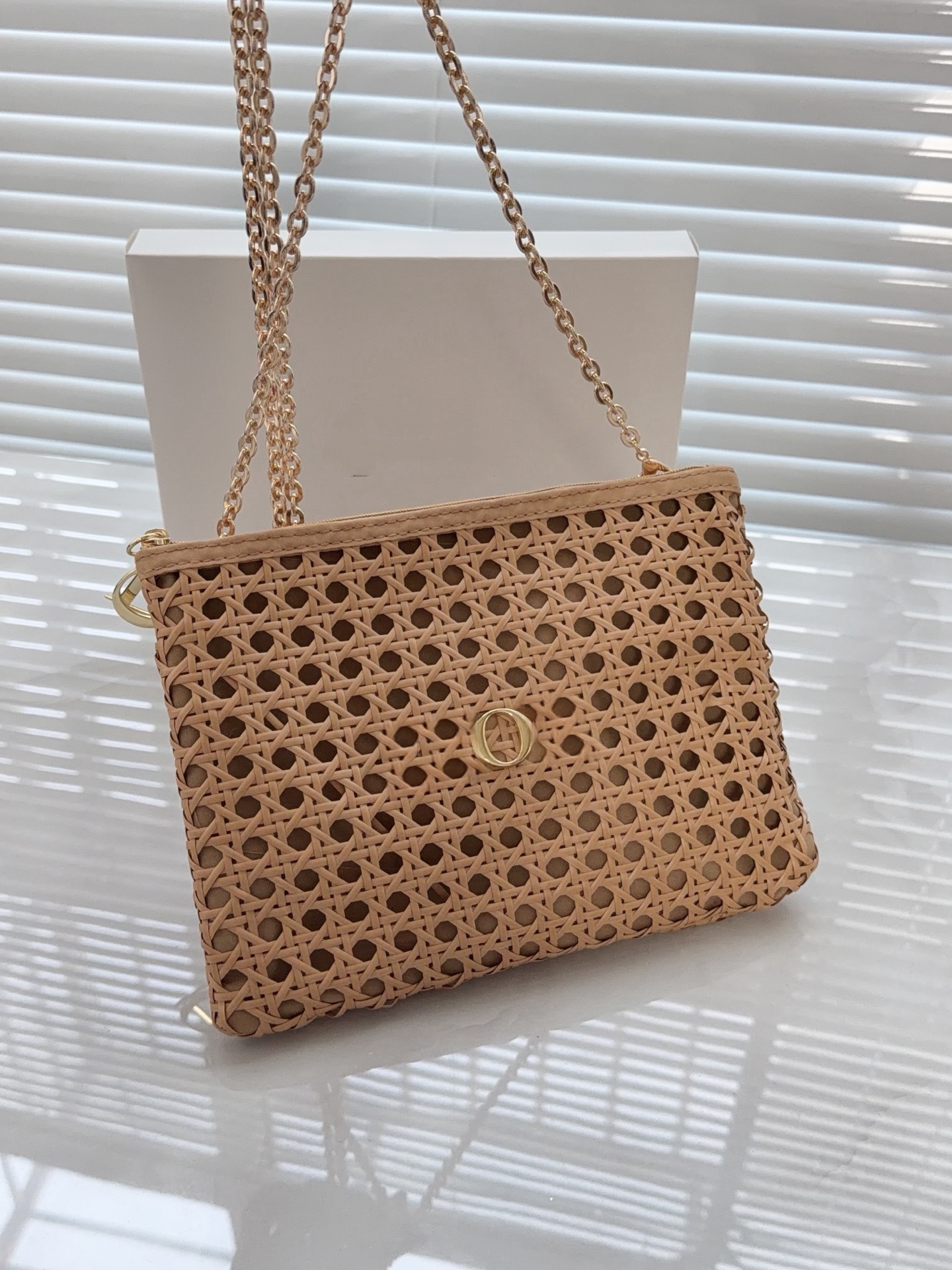Designer Women Lady Rattan weaved Zipper Giveaway Bag Classic Cosmetic Beauty Pouch Makeup Organizer Storage Case with Chain VIP Gift Box