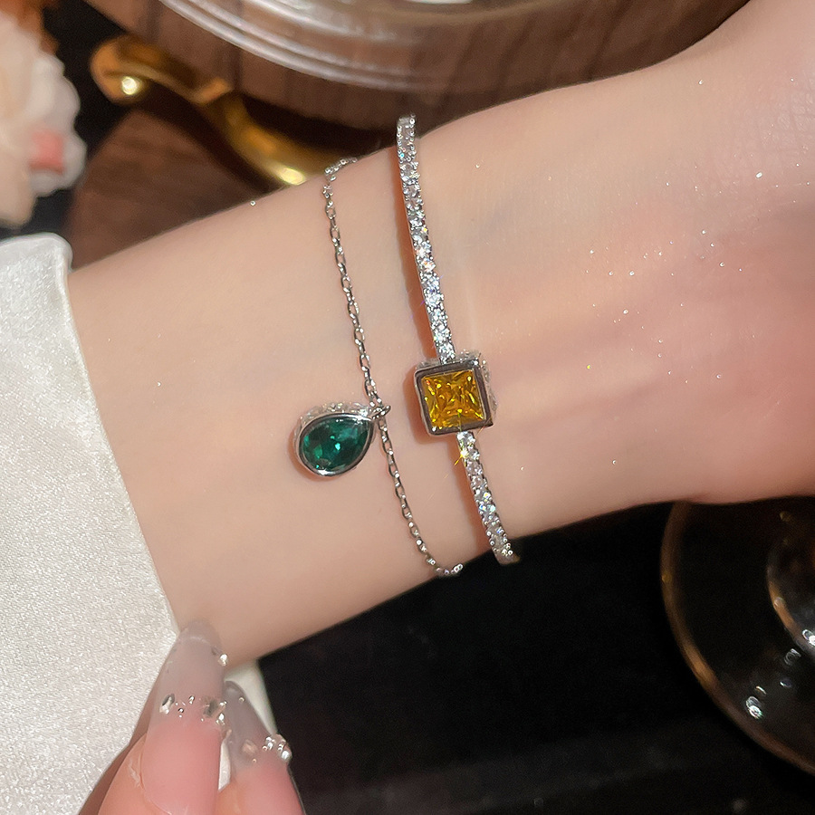 Super Shiny Zircon Square Water Drop Bracelet, Exquisite Palace Style, Elegant and Luxurious, Versatile Jewelry - view 6