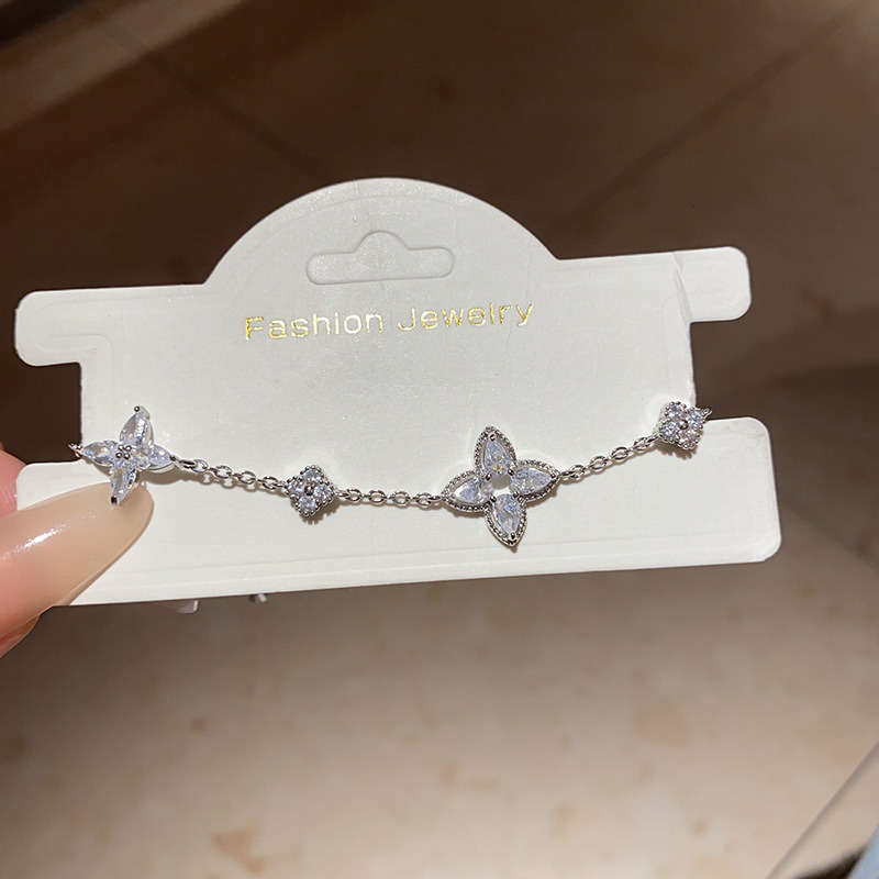 Jewelry Star Flower Designer Zircon Bracelet Minimalist Luxury Plated Hand Chain for Women Fashion Accessory