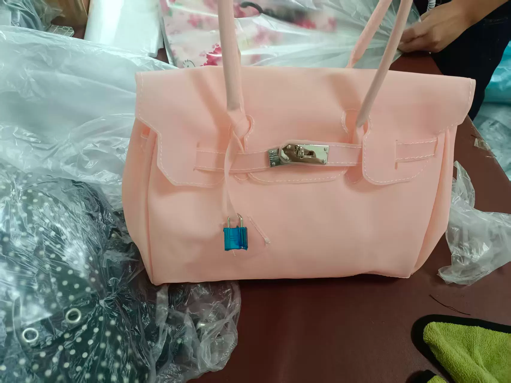 Shoulder Bag Jelly Bag Summer New Commuter Tote Bag Fashionable Transparent Large-capacity Underarm Bag Women's Bag.