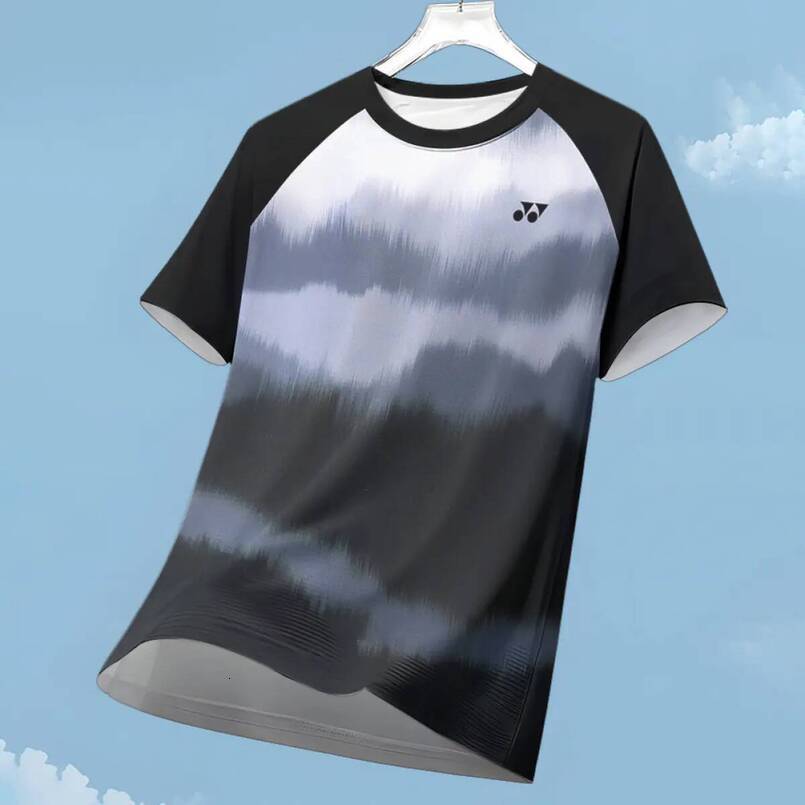 Dry Fit T-shirt, badminton brand. outdoor running, short sleeves, good ventilation. Fitness clothing, round neck, casual sports shirt. T-shirt for cyc