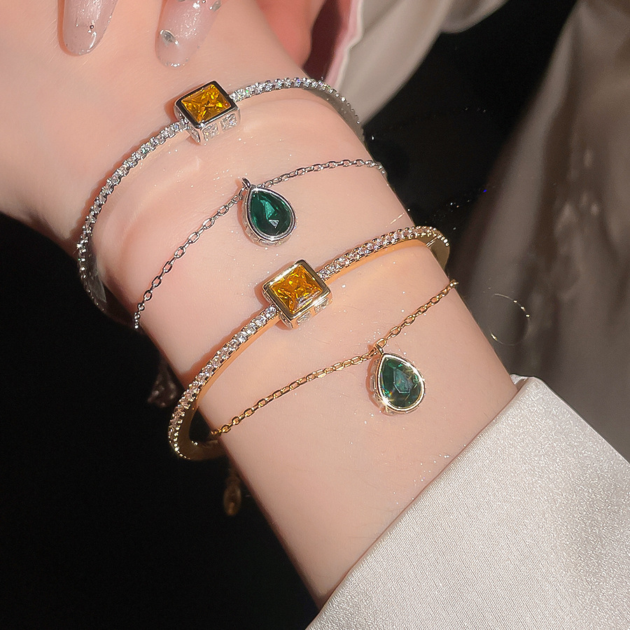 Super Shiny Zircon Square Water Drop Bracelet, Exquisite Palace Style, Elegant and Luxurious, Versatile Jewelry - view 8